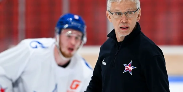 Плотников: Ларионов пока не назначил капитана СКА на предстоящий сезон Плотников: Ларионов пока не назначил капитана СКА на предстоящий сезон