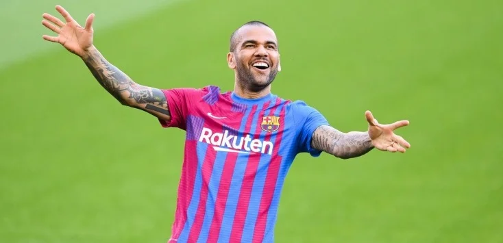 Алвес о выигранном Эль-класико: «Мы дали понять миру футбола, что «Барса» вернулась»