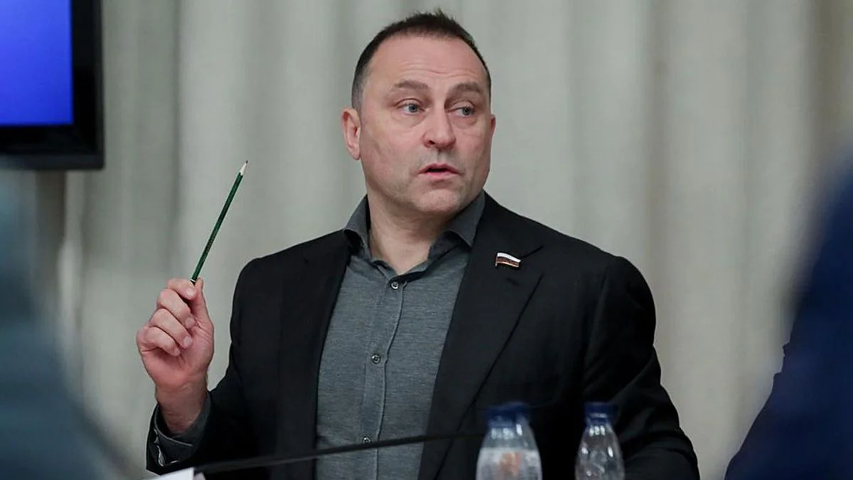 Свищев считает, что Чехии, Польше и Швеции нужно засчитать техническое поражение Свищев считает, что Чехии, Польше и Швеции нужно засчитать техническое поражение