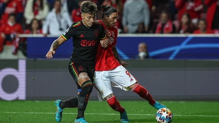 «Аякс» и «Бенфика» завершили первый тайм ответной встречи ЛЧ со счетом 0:0 «Аякс» и «Бенфика» завершили первый тайм ответной встречи ЛЧ со счетом 0:0