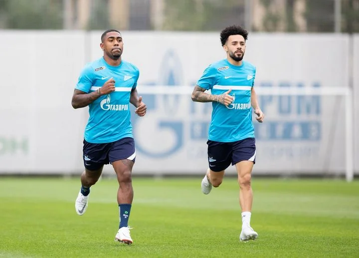 Александр Тарханов: «Если Малком и Клаудиньо уйдут из «Зенита», то может возникнуть реальная борьба за чемпионский титул в РПЛ» Александр Тарханов: «Если Малком и Клаудиньо уйдут из «Зенита», то может возникнуть реальная борьба за чемпионский титул в РПЛ»