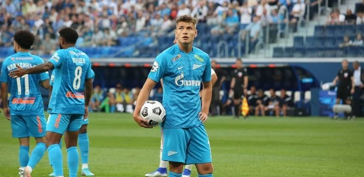 Львы съели гладиаторов. «Зенит» задавил травмированный «Спартак» Львы съели гладиаторов. «Зенит» задавил травмированный «Спартак»