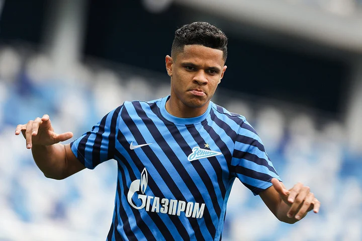 Представители защитника «Зенита» о дальнейшей карьере футболиста после решения УЕФА