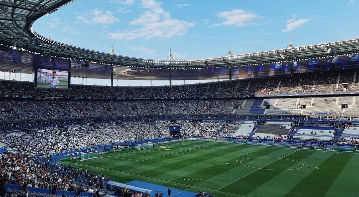 Мэр Парижа был против переноса финала ЛЧ на «Стад де Франс» Мэр Парижа был против переноса финала ЛЧ на «Стад де Франс»