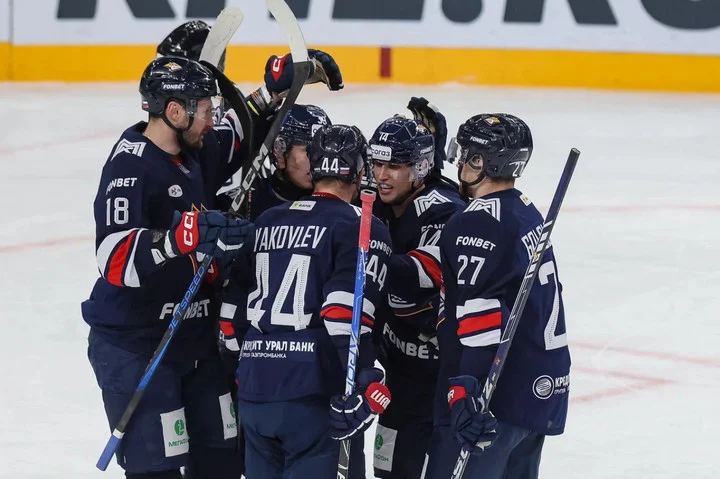 Фёдор Канарейкин: «Металлург» постепенно выправляется. Кроме того, что немаловажно, в расположение Разина возвращаются травмированные» Фёдор Канарейкин: «Металлург» постепенно выправляется. Кроме того, что немаловажно, в расположение Разина возвращаются травмированные»