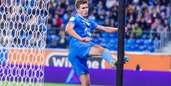 Адиев: «Соболев хочет больше игрового времени. Но это «Зенит» Адиев: «Соболев хочет больше игрового времени. Но это «Зенит»