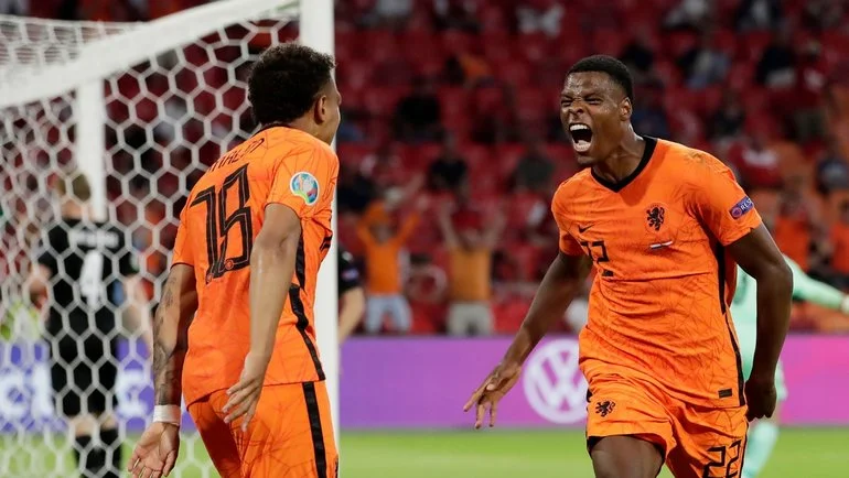 После возвращения ван Гала Нидерланды не проигрывают 12 матчей После возвращения ван Гала Нидерланды не проигрывают 12 матчей