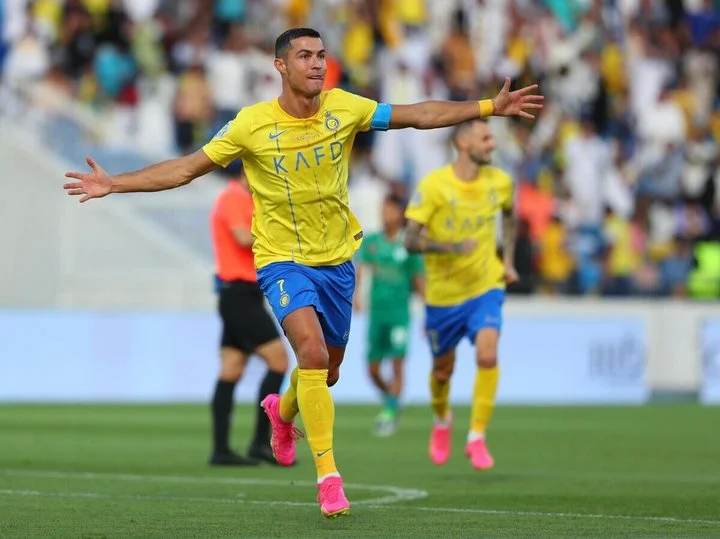 Криштиану Роналду о матче с «Аль-Таи»: «Девять побед подряд! Отличная работа, команда!» Криштиану Роналду о матче с «Аль-Таи»: «Девять побед подряд! Отличная работа, команда!»