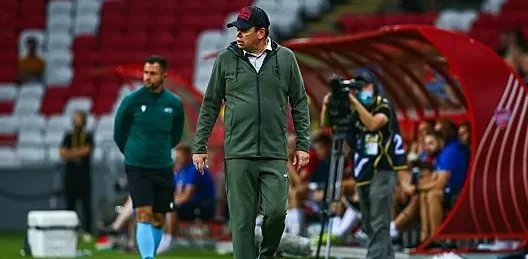 Слуцкого условно дисквалифицировали до конца сезона за критику судьи Мешкова Слуцкого условно дисквалифицировали до конца сезона за критику судьи Мешкова