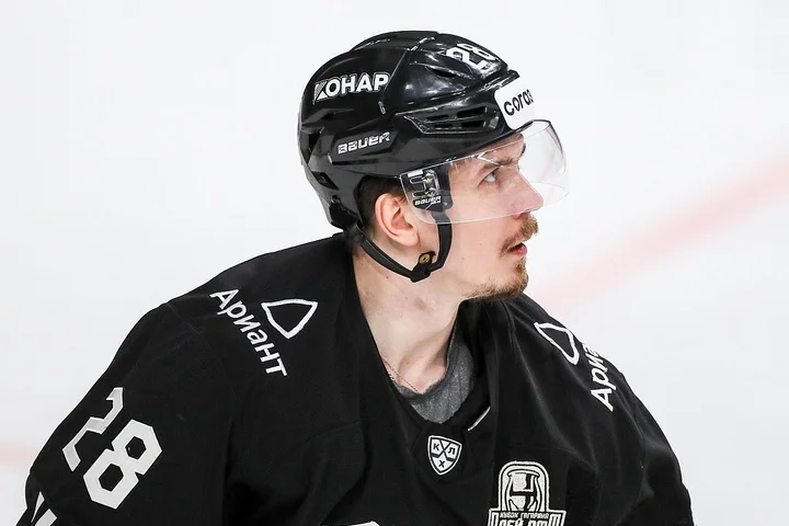 Алексей Бывальцев: «Переговоры с «Трактором» затянулись, а «Автомобилист» сделал хорошее предложение, и я согласился» Алексей Бывальцев: «Переговоры с «Трактором» затянулись, а «Автомобилист» сделал хорошее предложение, и я согласился»