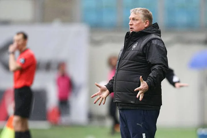 Тренер «Крыльев» Игорь Осинькин о 0:1 c ЦСКА: «Не хватило сил, мастерства – все вместе – чтобы довести игру до хотя бы ничьей» Тренер «Крыльев» Игорь Осинькин о 0:1 c ЦСКА: «Не хватило сил, мастерства – все вместе – чтобы довести игру до хотя бы ничьей»