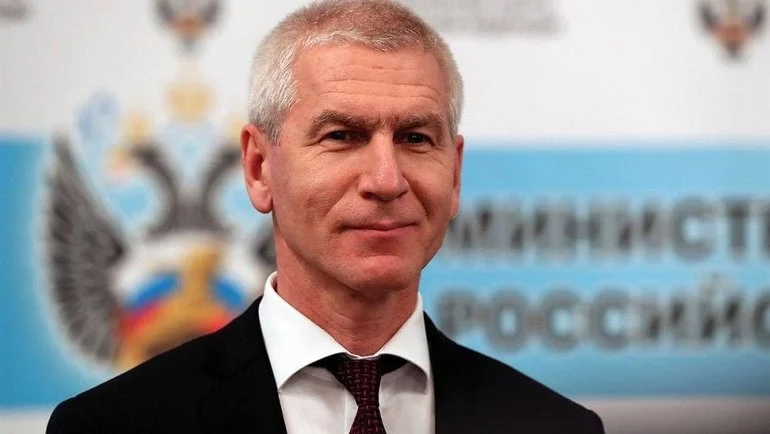 Матыцин об отъезде легионеров: «Надеюсь, что кризис даст возможность повышения конкуренции внутри российского футбола» Матыцин об отъезде легионеров: «Надеюсь, что кризис даст возможность повышения конкуренции внутри российского футбола»