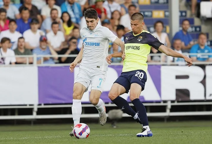 «Зенит» обыграл «Сочи» по пенальти в турнире за Кубок PARI Премьер. Голом отличился Бакаев «Зенит» обыграл «Сочи» по пенальти в турнире за Кубок PARI Премьер. Голом отличился Бакаев