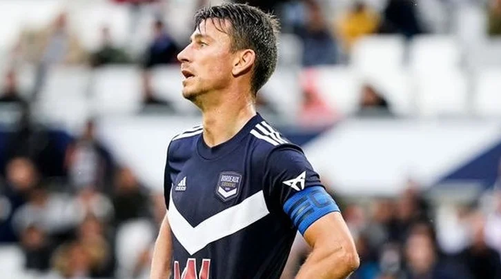 Лоран Косельни завершил профессиональную карьеру футболиста