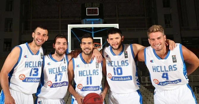 Букмекеры считают французов фаворитами в центральном матче второго игрового дня на Евробаскете-2017.