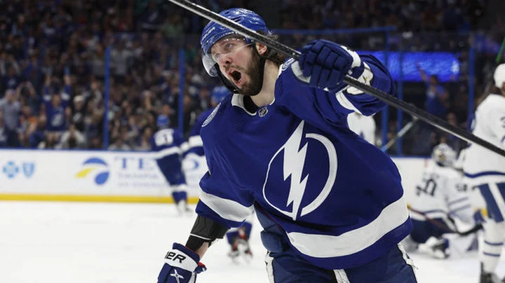 Никита Кучеров – первая звезда матча Никита Кучеров – первая звезда матча