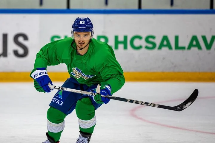 Динар Хафизуллин вернулся в «Ак Барс» Динар Хафизуллин вернулся в «Ак Барс»