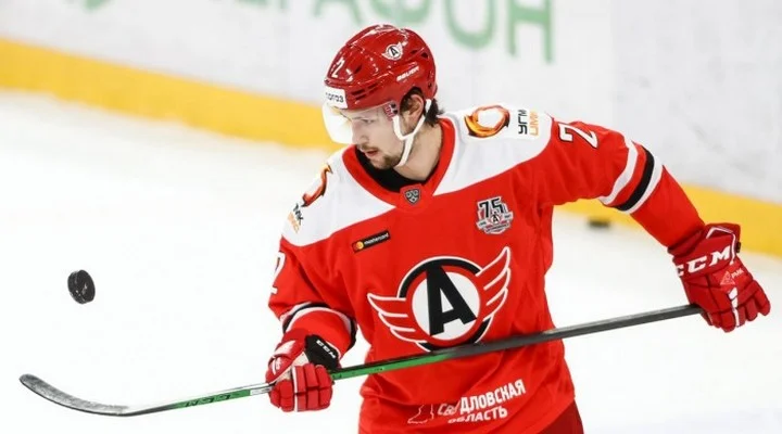 Сергей Зборовский продлил контракт с «Автомобилистом» на два года