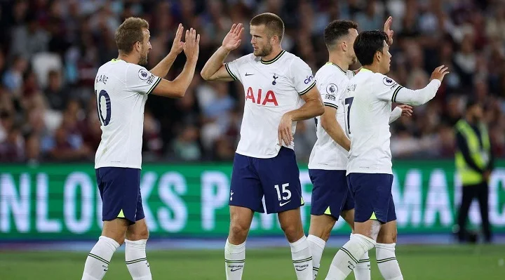 Фанаты «Тоттенхэма» пели «Леви – на выход!» во время игры с «Брентфордом» Фанаты «Тоттенхэма» пели «Леви – на выход!» во время игры с «Брентфордом»