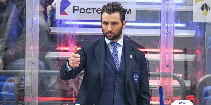 У главного тренера СКА родился третий ребенок У главного тренера СКА родился третий ребенок