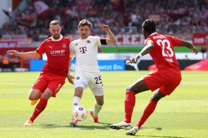 «Хайденхайм» победил «Баварию» 3:2, совершив камбэк с 0:2 «Хайденхайм» победил «Баварию» 3:2, совершив камбэк с 0:2