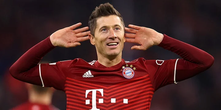 Экс-агент Левандовского о будущем поляка: «Всю жизнь хотеть перейти в «Реал», чтобы потом оказаться в «Барселоне»?»