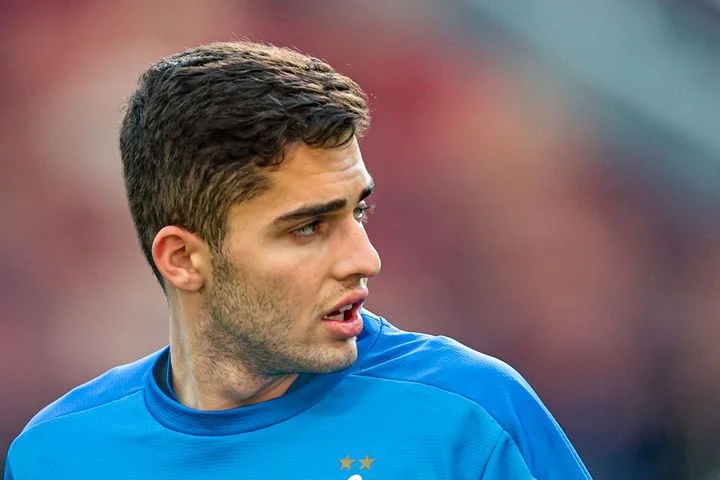 ПСВ решил не покупать у «Динамо» Арсена Захаряна ПСВ решил не покупать у «Динамо» Арсена Захаряна