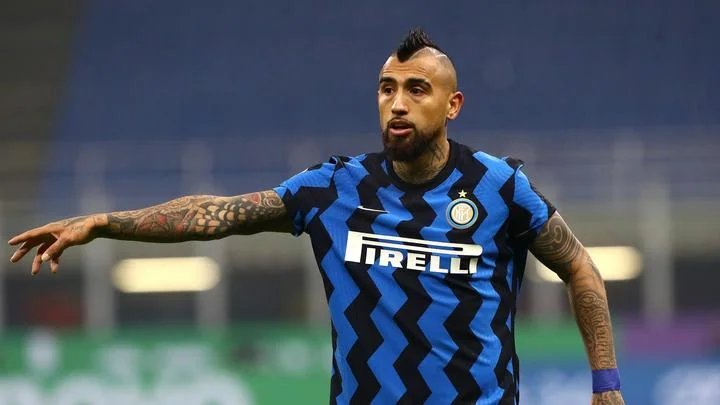 Сразу три клуба претендуют на полузащитника «Интера» Артуро Видаля