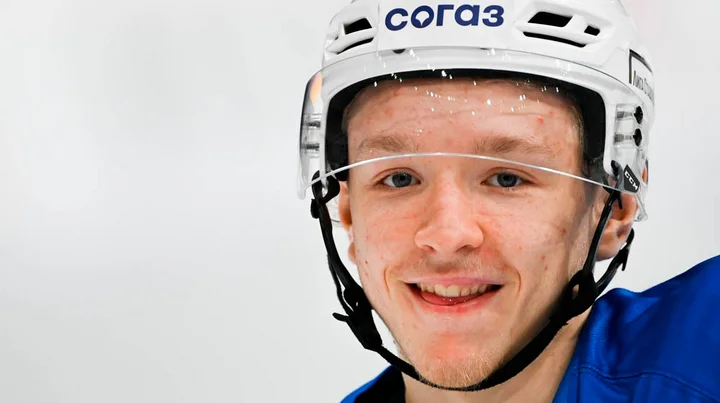 Дмитрий Бучельников стал лучшим новичком недели в Фонбет КХЛ Дмитрий Бучельников стал лучшим новичком недели в Фонбет КХЛ