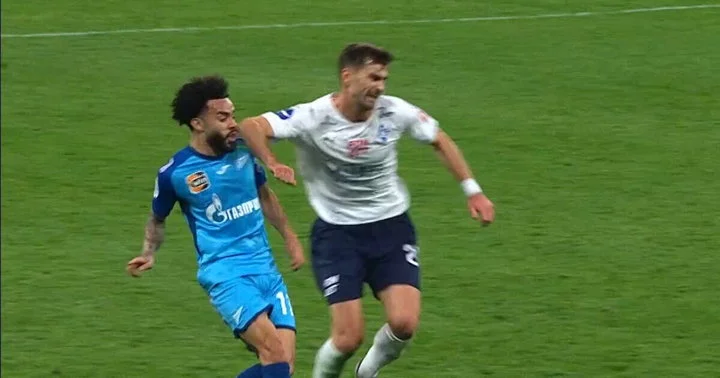 Экс-рефери Игорь Федотов: «Удар Рахмановича по лицу Клаудиньо – для Чистякова это вообще не фол. И как такое судейство оправдать?» Экс-рефери Игорь Федотов: «Удар Рахмановича по лицу Клаудиньо – для Чистякова это вообще не фол. И как такое судейство оправдать?»