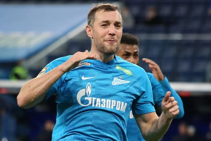 Александр Медведев: «Дзюба – легендарный для нас игрок. Однако процесс изменений неизбежен. И в 99 случаях из 100 сами футболисты не в состоянии понять, что они уже не те» Александр Медведев: «Дзюба – легендарный для нас игрок. Однако процесс изменений неизбежен. И в 99 случаях из 100 сами футболисты не в состоянии понять, что они уже не те»