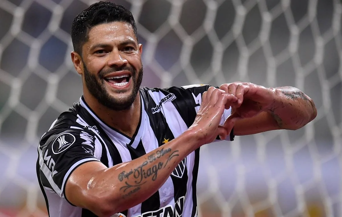 Халк продлил контракт с «Атлетико Минейро» Халк продлил контракт с «Атлетико Минейро»