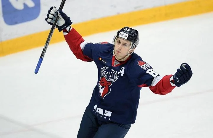 Дамир Жафяров перешел в СКА: «Для меня пришло время двигаться дальше. Рад присоединиться к команде. С нетерпением жду первых сборов и матчей» Дамир Жафяров перешел в СКА: «Для меня пришло время двигаться дальше. Рад присоединиться к команде. С нетерпением жду первых сборов и матчей»