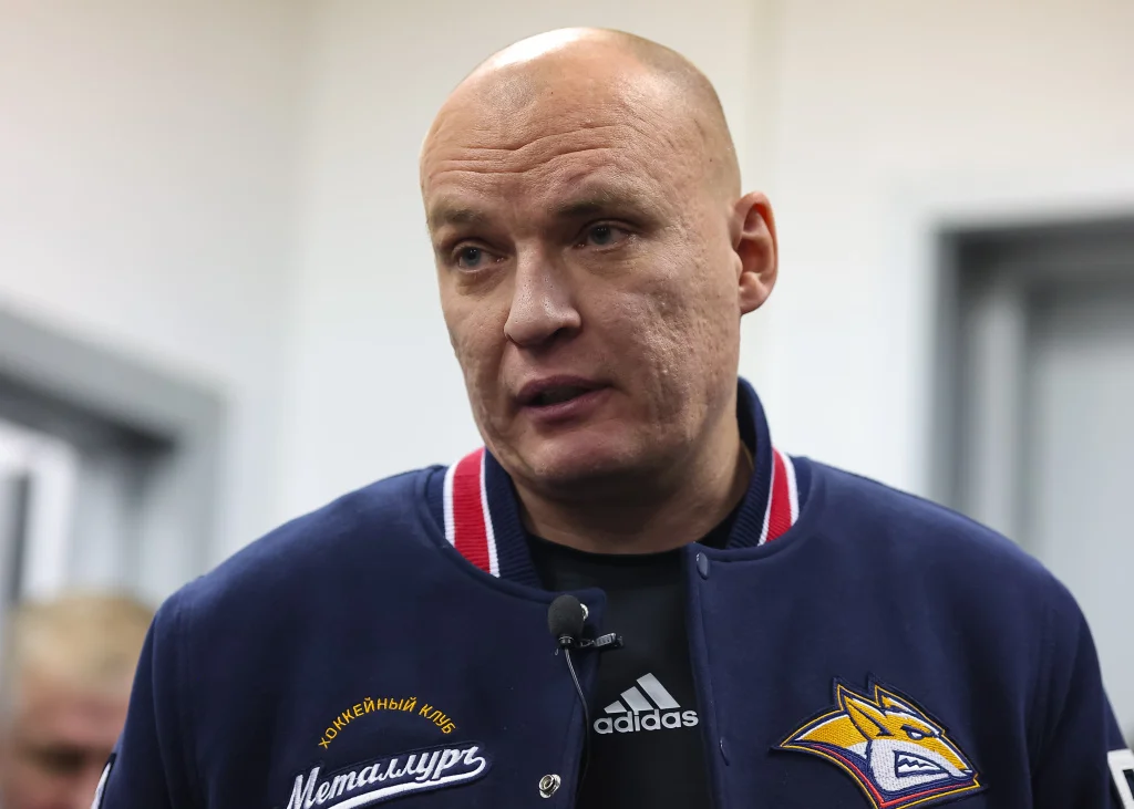 Быков: понимаю реакцию тренера «Металлурга» Разина, КХЛ и ФХР должны реагировать Быков: понимаю реакцию тренера «Металлурга» Разина, КХЛ и ФХР должны реагировать