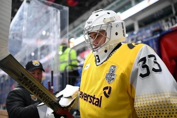 «Салават Юлаев» хочет приобрести вратаря Александра Самонова у «Северстали»