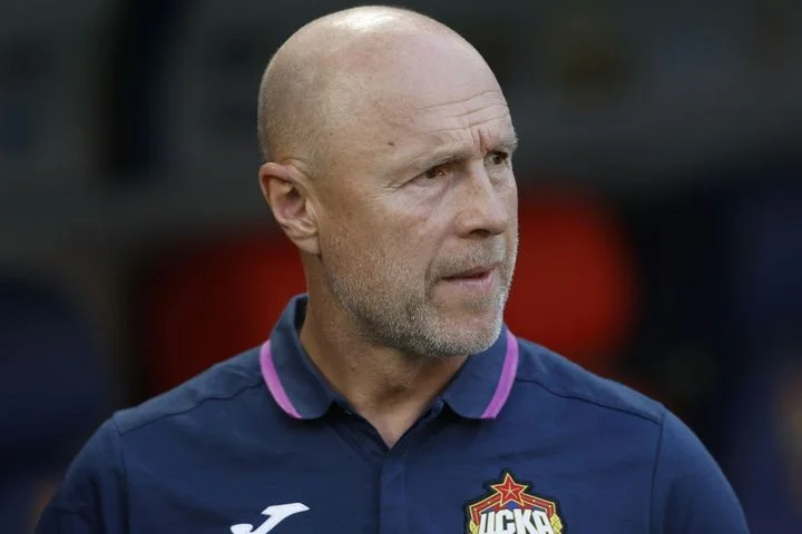 Владимир Федотов: «Мы пока вторые. Впереди есть ориентир – «Зенит», и к нему нужно стремиться по всем позициям» Владимир Федотов: «Мы пока вторые. Впереди есть ориентир – «Зенит», и к нему нужно стремиться по всем позициям»