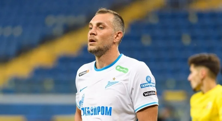 Пропал Артём Дзюба. Монтелла месяц не выпускает форварда на поле