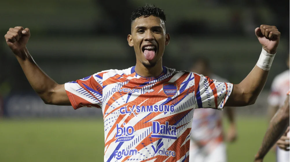 В «Сочи» может появиться венесуэльский нападающий В «Сочи» может появиться венесуэльский нападающий