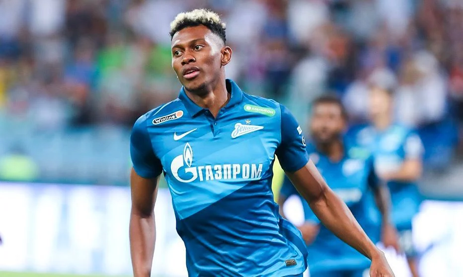 Кассьера открыл счет в матче «Ростов» - «Зенит» Кассьера открыл счет в матче «Ростов» - «Зенит»