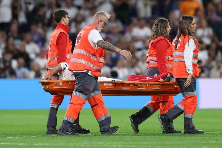 Ламин Ямаль о травме Карвахаля: «Это печальная новость для сборной Испании и футбола. Нам будет очень его не хватать» Ламин Ямаль о травме Карвахаля: «Это печальная новость для сборной Испании и футбола. Нам будет очень его не хватать»