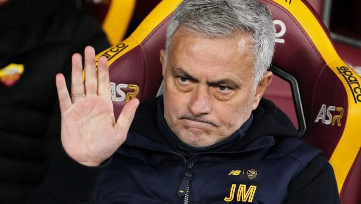 Жозе Моуринью про 1:2 с «Кремонезе»: «Последнее, что я сказал игрокам перед игрой, – представить, что это последняя игра сезона» Жозе Моуринью про 1:2 с «Кремонезе»: «Последнее, что я сказал игрокам перед игрой, – представить, что это последняя игра сезона»