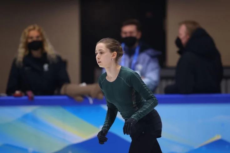 Валиева вышла на дневную тренировку в Пекине Валиева вышла на дневную тренировку в Пекине