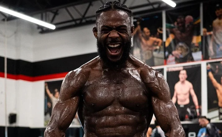 Стерлинг показал физическую форму перед боем с О’Мэлли Стерлинг показал физическую форму перед боем с О’Мэлли