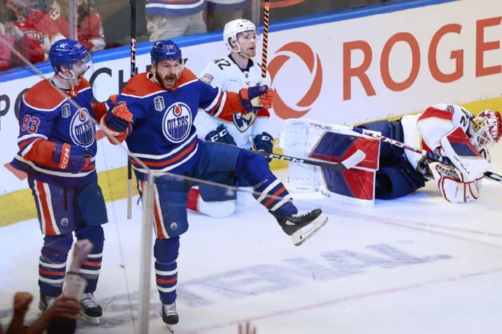 Плющев: В финале Кубка Стэнли «Флорида» попала на синдром КХЛ 2015 года Плющев: В финале Кубка Стэнли «Флорида» попала на синдром КХЛ 2015 года