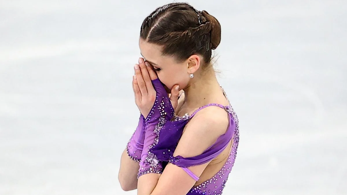 Бузова обратилась к Валиевой после допинг-скандала на Олимпиаде Бузова обратилась к Валиевой после допинг-скандала на Олимпиаде