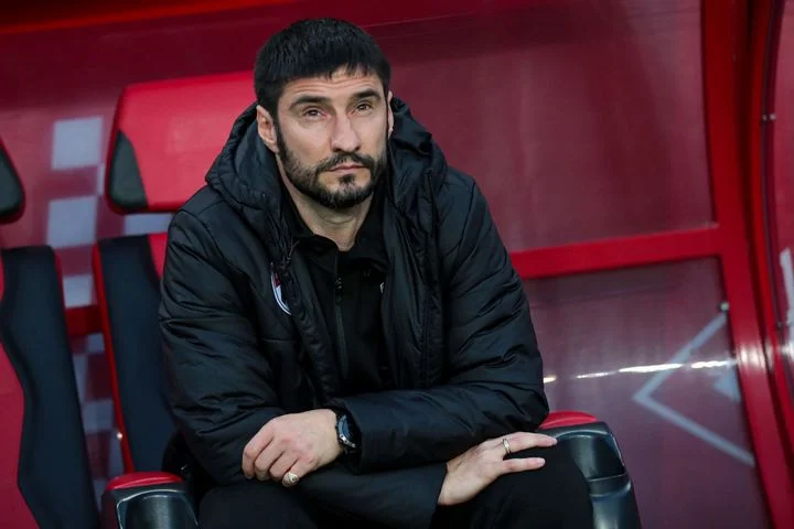 Тренер «Химок» Георгий Джиоев заменит Спартака Гогниева на период его дисквалификации Тренер «Химок» Георгий Джиоев заменит Спартака Гогниева на период его дисквалификации