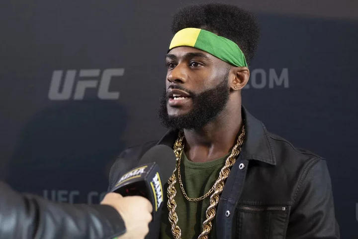 Боец UFC в легчайшем весе Алджамейн Стерлинг: «Я перейду в более тяжелую категорию после того, как побью Генри Сехудо» Боец UFC в легчайшем весе Алджамейн Стерлинг: «Я перейду в более тяжелую категорию после того, как побью Генри Сехудо»