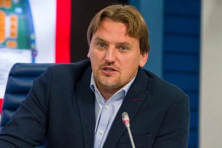 Дмитрий Булыкин про решение «Локо» закрыть команду на базе до следующего матча: «Поможет ли это? Узнаем после предстоящего тура» Дмитрий Булыкин про решение «Локо» закрыть команду на базе до следующего матча: «Поможет ли это? Узнаем после предстоящего тура»