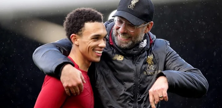 Клопп о критике игры Трента: «Если бы он не умел защищаться, то не играл бы на этой позиции» Клопп о критике игры Трента: «Если бы он не умел защищаться, то не играл бы на этой позиции»