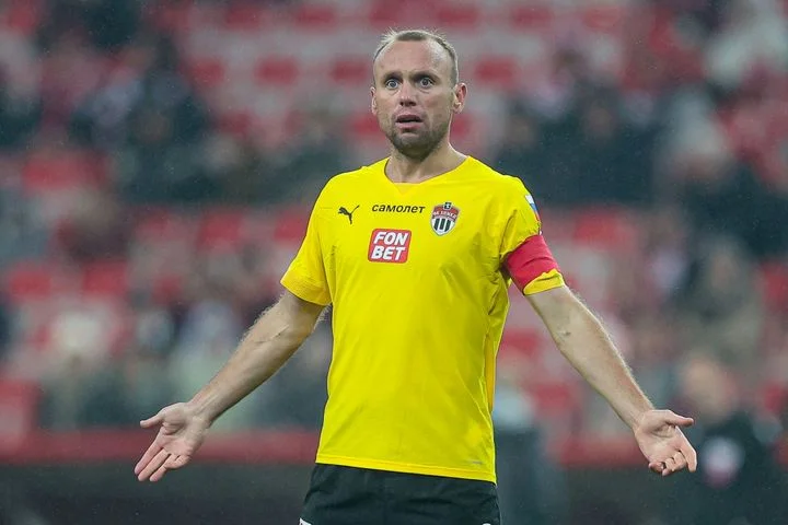 Денис Глушаков: «Не думаю, что «Локомотив» будет бороться за выживание, они не заслуживают этого» Денис Глушаков: «Не думаю, что «Локомотив» будет бороться за выживание, они не заслуживают этого»